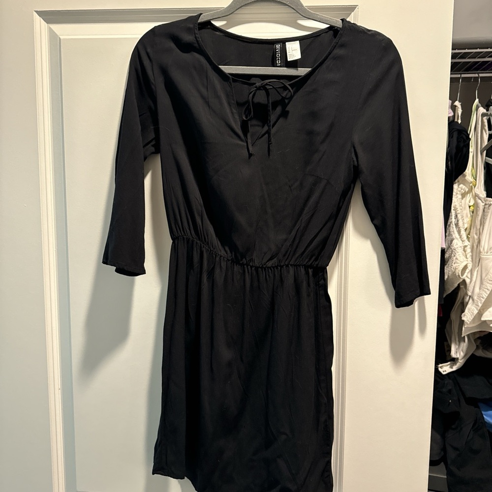 Black long sleeved dress